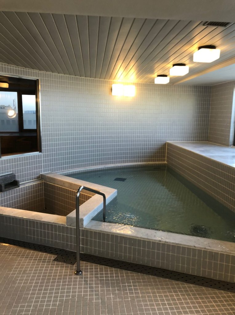 ホテル竹園芦屋の浴槽